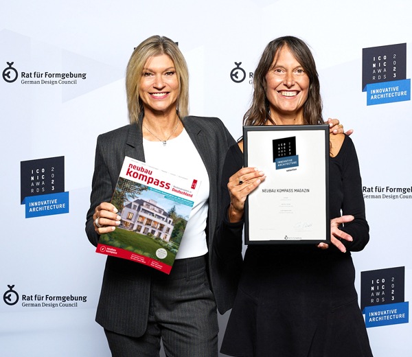 neubau kompass Magazin erhält ICONIC AWARD für die überregionale Ausgabe