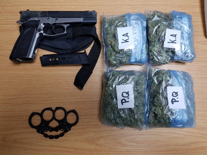 BPOL NRW: Bundespolizisten mit &quot;richtigem Riecher&quot;; nicht geringe Menge Drogen beschlagnahmt