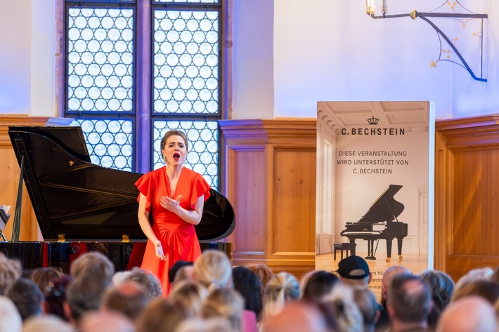 Frühlings-Benefizkonzert: ein bunter Abend und rund 140.000 Euro für das neue Kinderklinikum Nürnberg