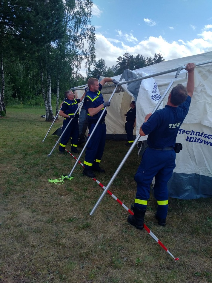 THW-HH MV SH: Technisches Hilfswerk unterstützt bei Waldbrand-Bekämpfung Nahe Lübtheen