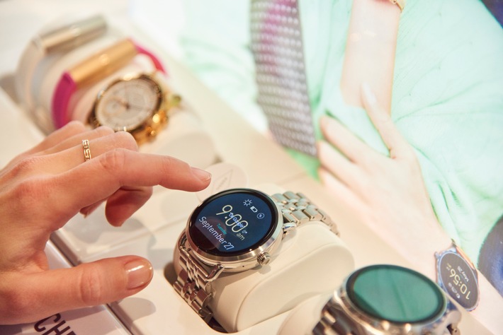 Verbraucherumfrage: Smartwatch ist Top-Zukunftstrend für Uhrenbranche