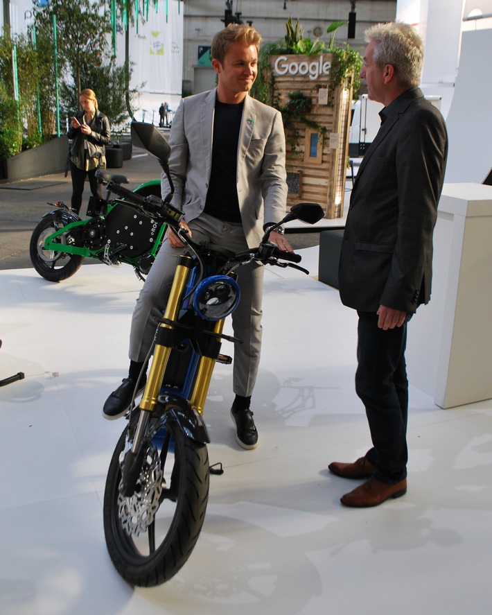eROCKIT beim Greentech Festival: Nico Rosberg, Andreas Scheuer und Michael Müller bestaunen Elektromotorrad (FOTOS)