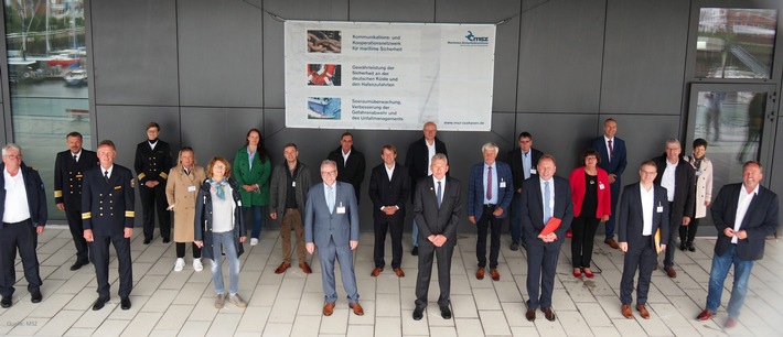 POL-CUX: Mitglieder des Ausschusses für Inneres und Sport des Niedersächsischen Landtages besuchen Sicherheitsbehörden im Nordwesten