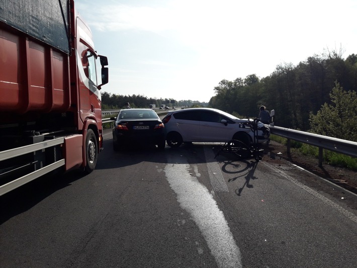 POL-PDKL: Unfall bei Auffahrt auf die Autobahn