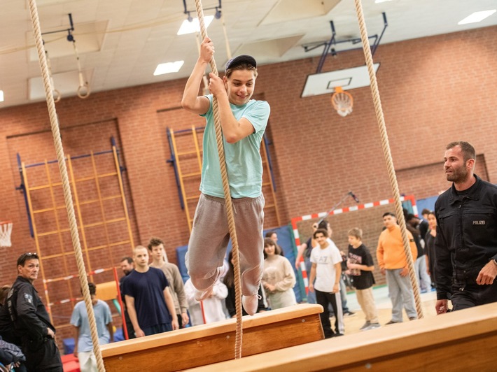 POL-RE: Kreis Recklinghausen/Bottrop - "Sport verbindet": Polizei, Schulen und Schulverwaltung ziehen positive Bilanz