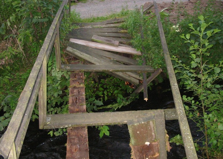 POL-NOM: Einsturz einer Brücke am Mühlgraben Pöhlde