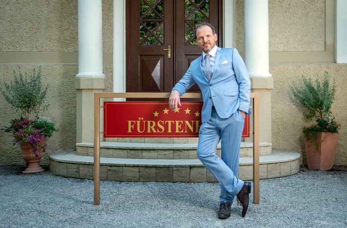 &quot;Sturm der Liebe&quot;: Konkurrenz für Christoph Saalfeld / Mitte September 2022 stößt Timo Ben Schöfer zum Cast der ARD-Erfolgstelenovela