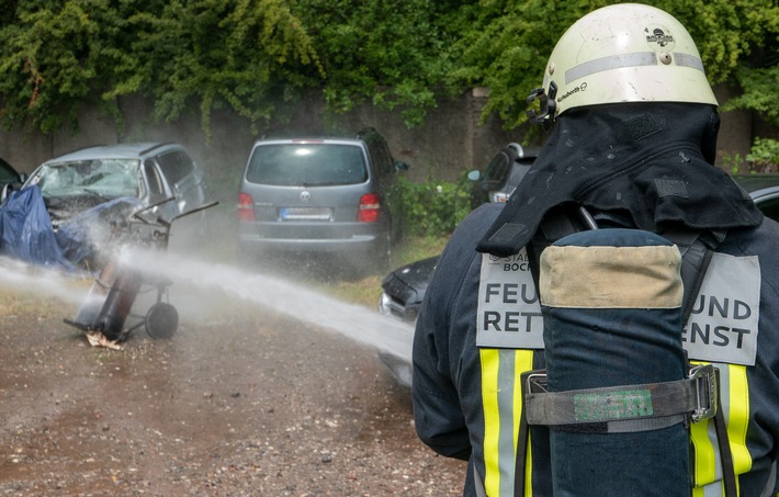 FW-BO: Brennende Kfz-Werkstatt in Bochum Gerthe - Abschlussmeldung