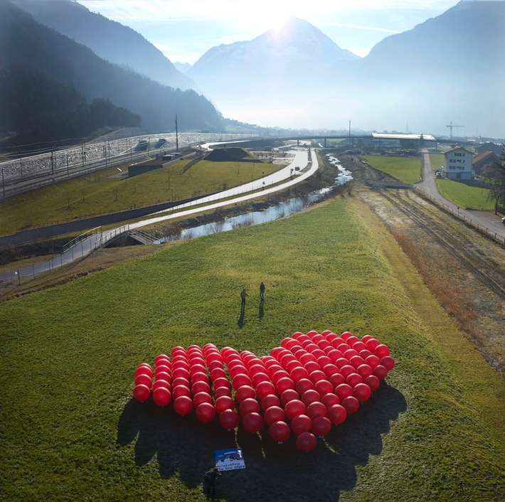 Der neue Gotthard-Tunnel: Es braucht 10 Schritte zur Erreichung
des Verlagerungsziels