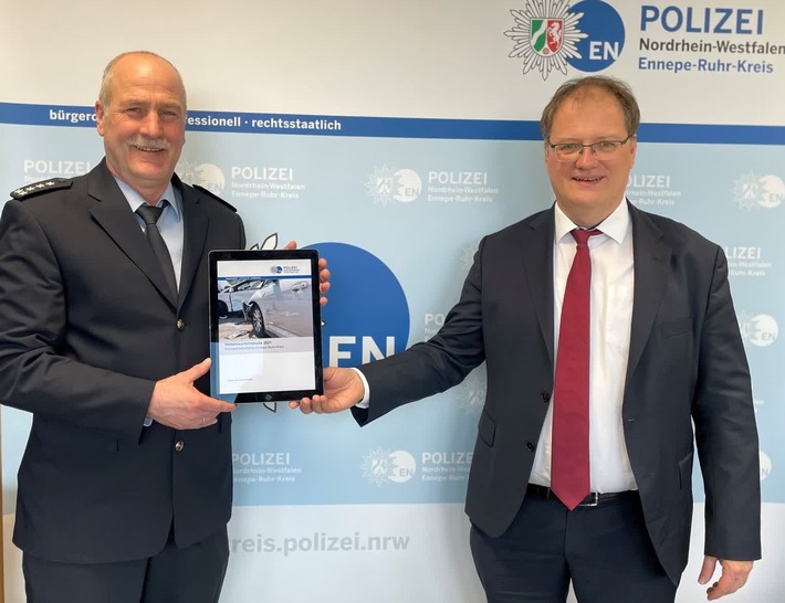 POL-EN: Ennepe-Ruhr-Kreis- Landrat Olaf Schade stellt die Unfallstatistik 2021 vor
