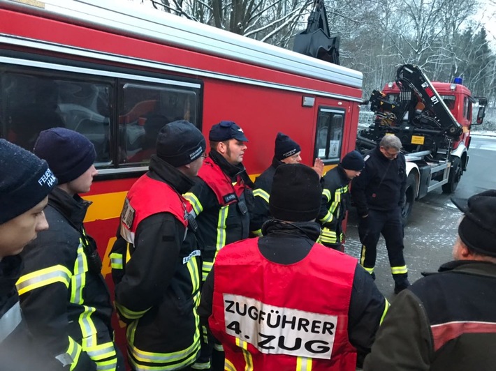 POL-HM: Nachtragsmitteilung zur Erstmitteilung "Kleinflugzeug im Bereich Hess. Oldendorf vermisst"