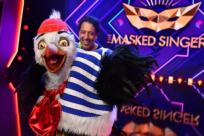 There is a Party: "The Masked Singer" glänzt mit Tagessieg auf ProSieben / Cherno Jobatey begeistert als DIE MÖWE