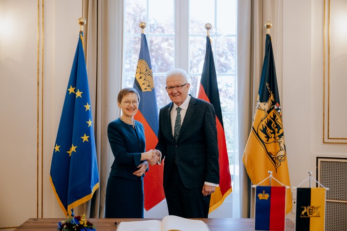 Regierungschefin Brigitte Haas zu Arbeitsbesuch in Baden-Württemberg