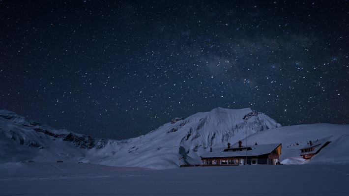 Stille Nacht auf der Engstligenalp: stilles Spektakel im Dunkeln mit Nina Burri & Co.