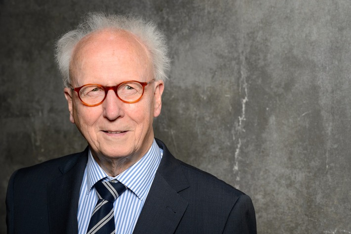PM: Bucerius Law School verleiht Ehrenpräsidentschaft an Karsten Schmidt