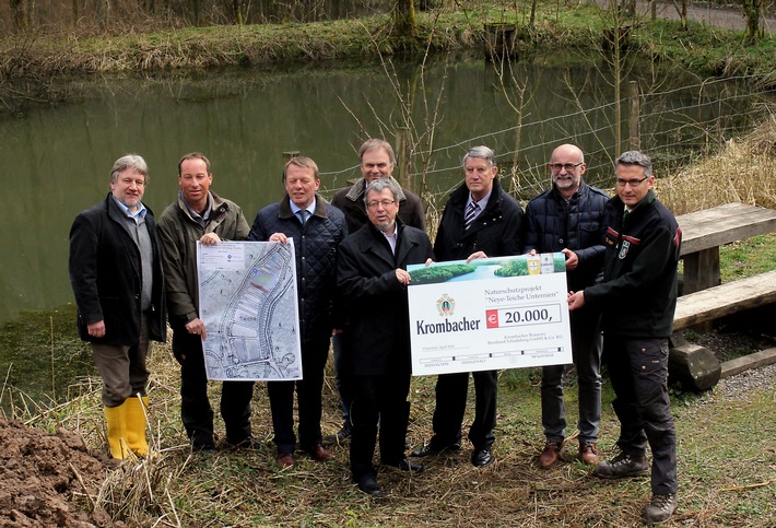 20.000 Euro für den Naturschutz - Krombacher unterstützt Renaturierungsmaßnahmen an den Neye-Teichen