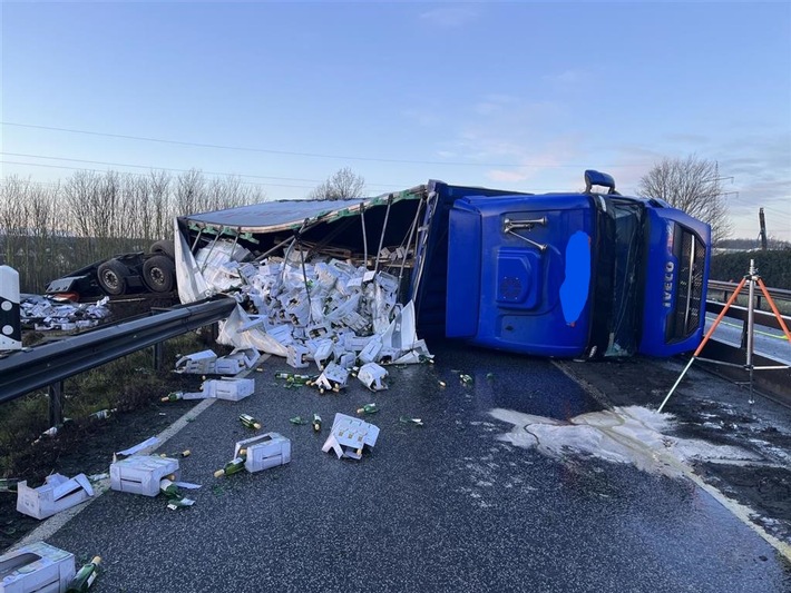 POL-PDMY: Abschlussmeldung zu LKW-Unfall mit längerer Vollsperrung auf der B 262 bei Mayen