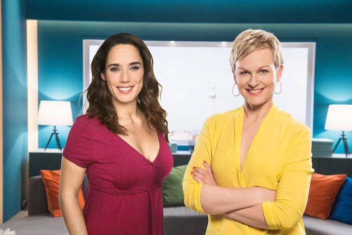 Der SAT.1-Vormittag wird ab Montag bunt & unterhaltsam: "Frühstücksfernsehen hautnah - Die Vormittags-Show" mit Karen Heinrichs, Simone Panteleit und Jenny Elvers