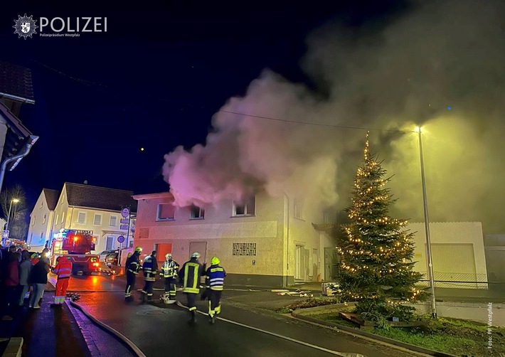 POL-PPWP: Zimmerbrand im Obergeschoss