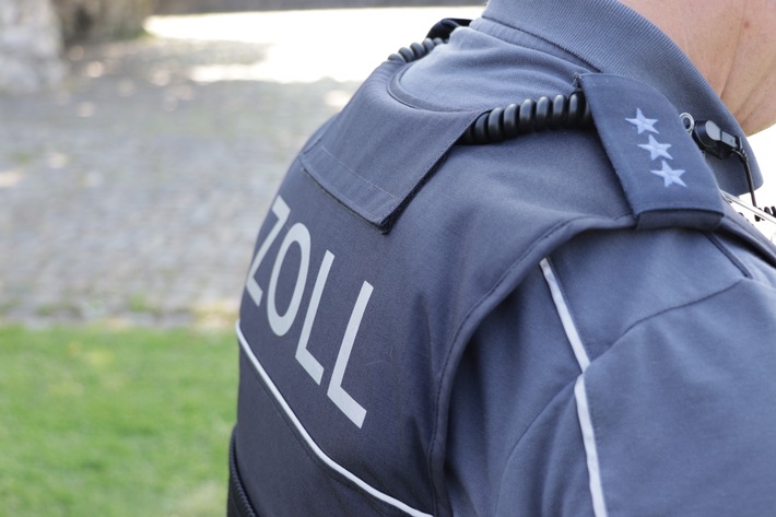HZA-BI: Gemeinsame Kontrollaktion von Zoll, Polizei, Ordnungsamt, Finanzamt und Lebensmittelüberwachung in Rheda-Wiedenbrück/Gastronomiebetriebe und Kioske im Fokus