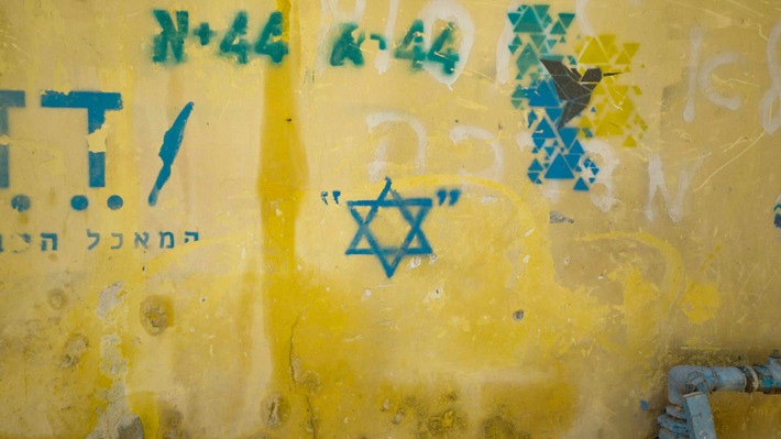 Zwei Jahre nach dem Hamas-Angriff: "auslandsjournal"-Doku im ZDF / Zudem weitere Dokus zum 2. Jahrestag in ZDFinfo und im ZDF-Streaming-Portal