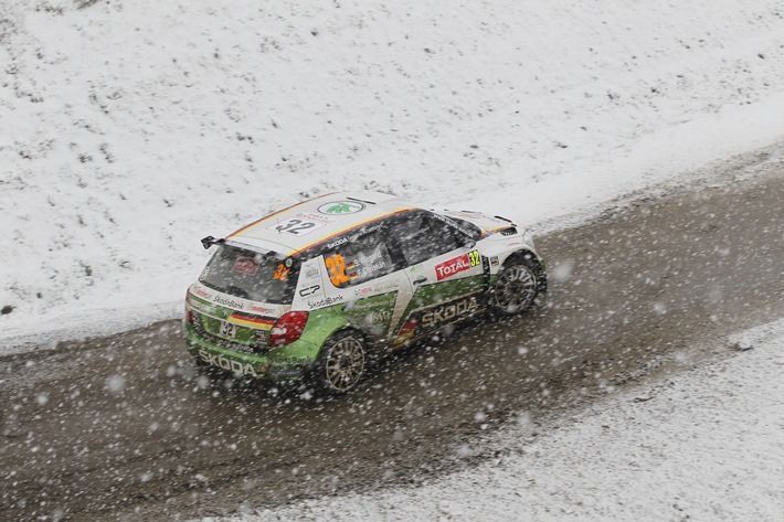 Zehnte Zeit im Shakedown - SKODA Junior Sepp Wiegand findet gut in die erste 