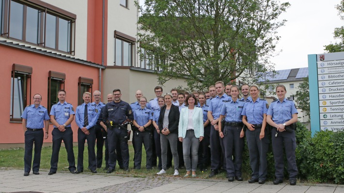 HDP-RP: Innen-Staatssekretärin Nicole Steingaß besucht Polizeihochschule
