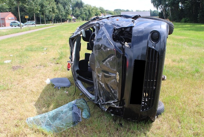 POL-MI: Chevrolet überschlägt sich mehrfach - Fahrerin (21) schwer verletzt