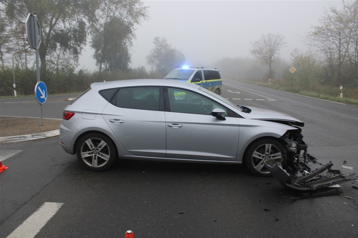 POL-DN: Unfall beim Abbiegen auf der L264