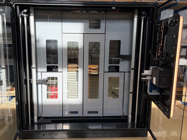 Hotdog trifft Hightech: Roboter-Küche startet im Forum Steglitz