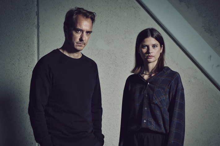 neoriginal: ZDFneo dreht neue Thriller-Dramaserie "Riding in Darkness"