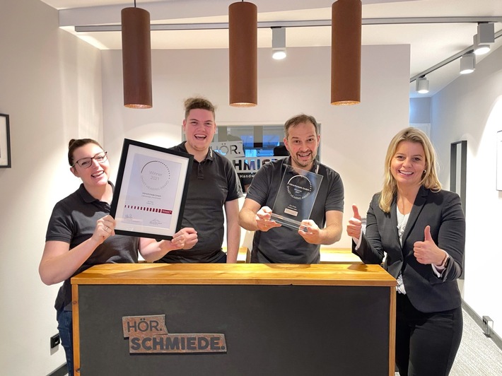 Hörschmiede aus Lüneburg gewinnt Smart Hearing Award 2021: Wettbewerb verleiht zum sechsten Mal Marketing-Preise für smarte Hörakustiker