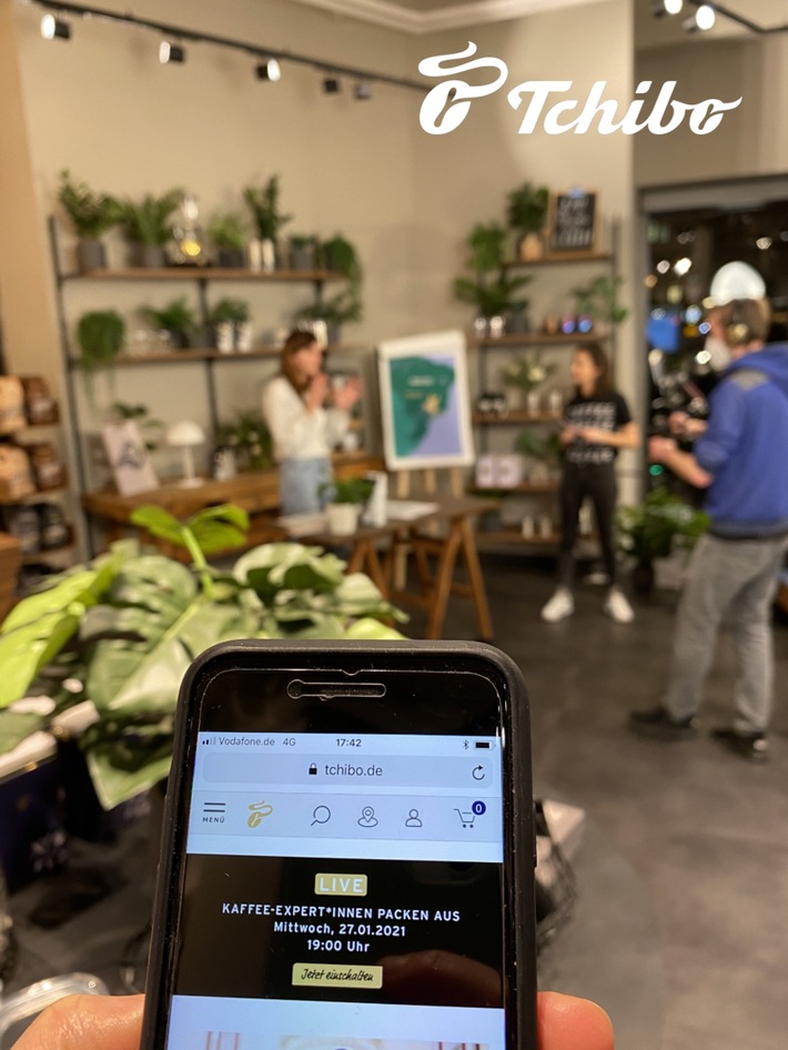 Live-Stream statt Teleshopping: Tchibo macht das Smartphone zum interaktiven Shopping-Begleiter