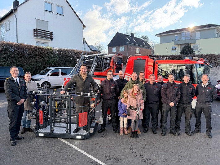 FW-GL: Einsatzdienst kennt keine Feiertage: Bürgermeister besucht Feuerwehr an Heiligabend