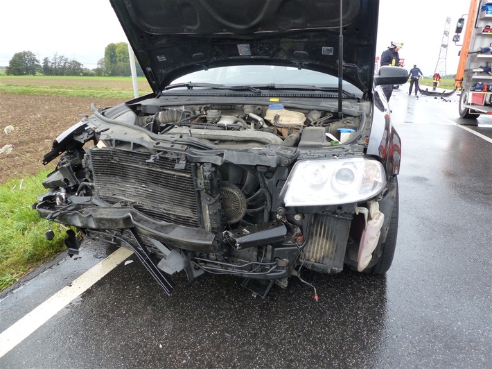 POL-DN: Vier Personen bei Verkehrsunfall verletzt