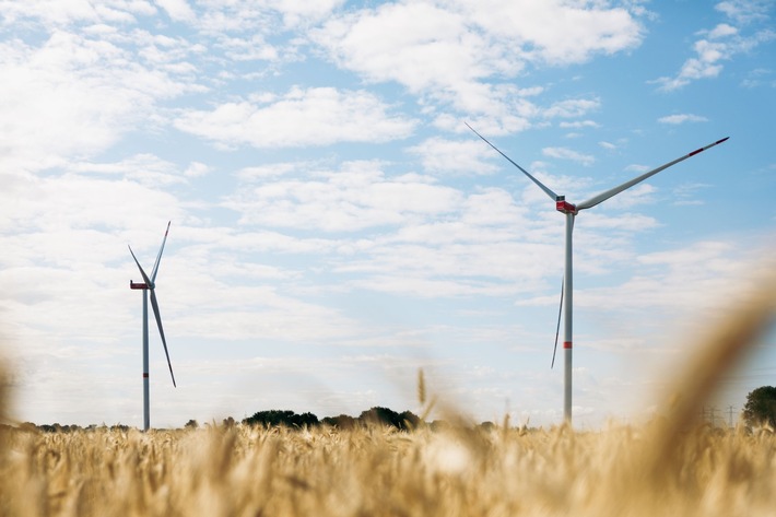 Grüner Strom für 15.000 Haushalte: Repowerter Windpark Uetersen in Betrieb