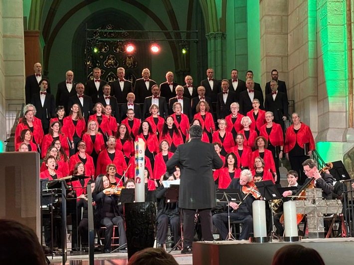 POL-HM: Polizeichor Hameln on Tour: Die Konzertsaison 2025 - Chorklänge im Kirchenschiff