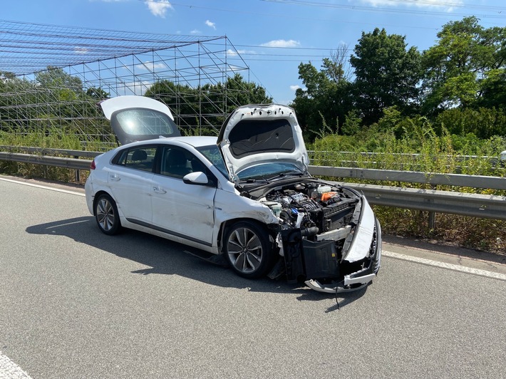 POL-PDNW: Polizeiautobahnstation Ruchheim Unfall wegen gesundheitlicher Probleme