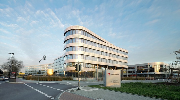 RheinEnergie und Buderus Deutschland kooperieren bei Quartiersentwicklung