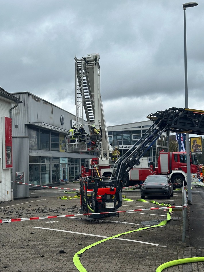 FW-MH: Dritte Folgemeldung zum Großbrand an der Kölner Straße