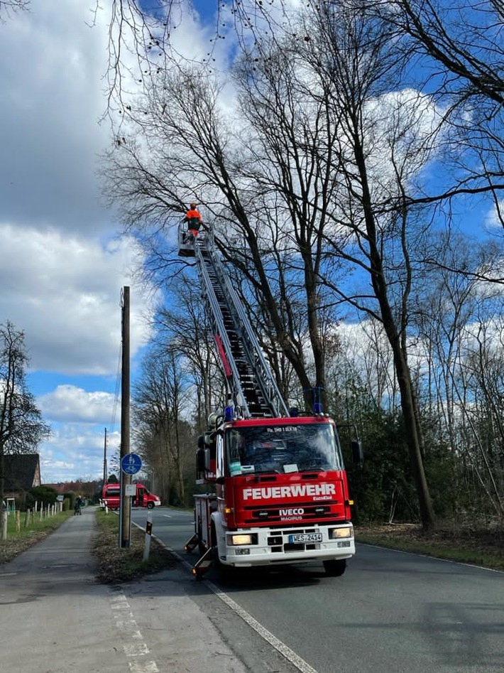 FW-Schermbeck: Sturmschaden beschäftigte die Feuerwehr über 3 Stunden