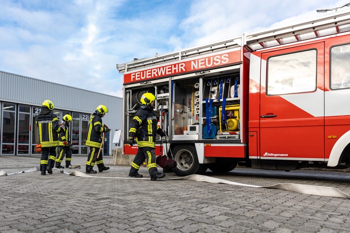 FW-NE: Feuerwehr Neuss erreicht historischen Teilnehmerrekord in der Grundausbildung | Mitgliedergewinnungsaktion ist ein Erfolg