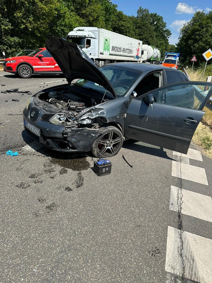 FW-Schermbeck: Verkehrsunfall B58