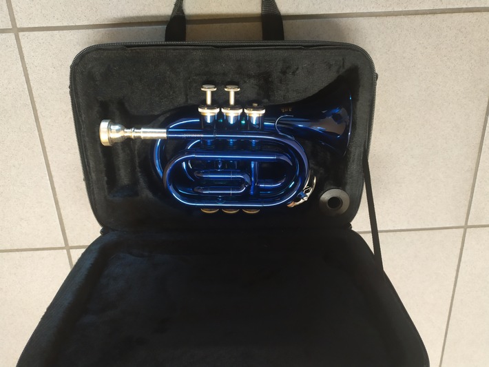 POL-HS: Wer vermisst eine blaue Minitrompete?