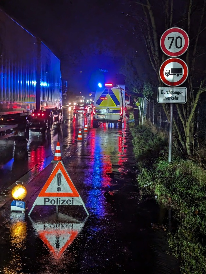 POL-MK: Nächtliche Kontrolle von Groß- und Schwertransporten