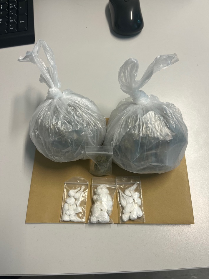 POL-E: Mülheim an der Ruhr: Projekt S.I.E. stellt Kokain und Cannabis sicher - 22-Jähriger festgenommen