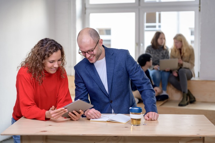 markt. medien. machen: neues Stipendienprogramm für künftige Medienschaffende mit Interesse an Wirtschaft und Unternehmertum