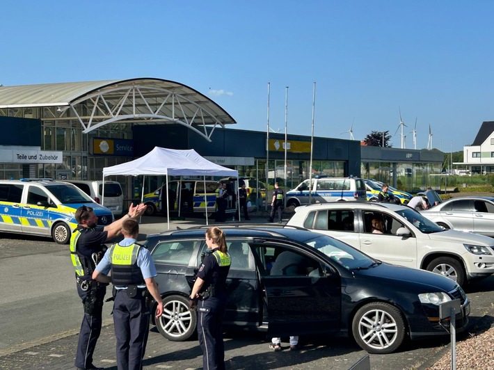 POL-PB: #LEBEN: Gemeinsame Schwerpunktkontrolle der Polizei Paderborn und der Polizei Soest