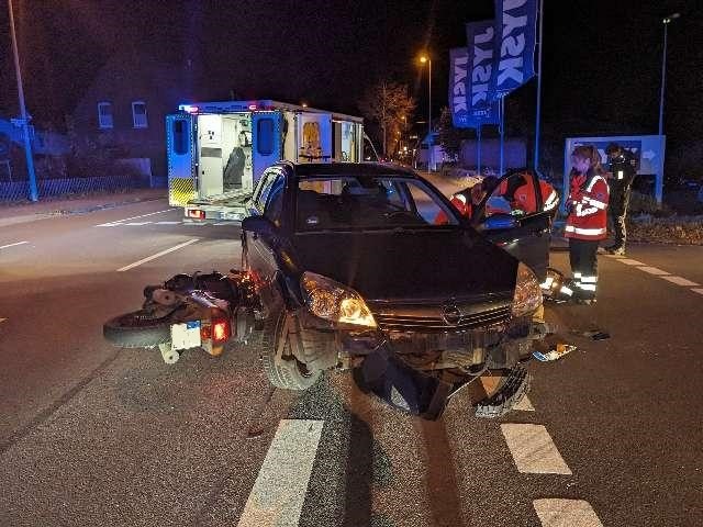 POL-NI: Nienburg - Schwerer Verkehrsunfall zwischen Pkw und Motorrad
