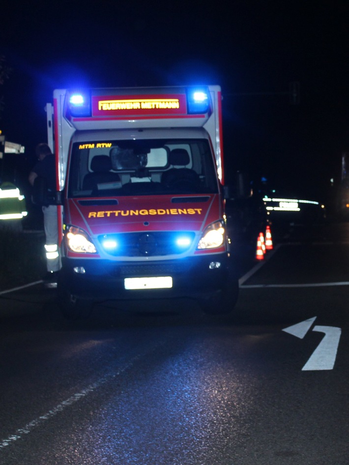 POL-ME: Fußgänger wurde angefahren und schwer verletzt - Ratingen - 2012043